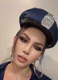 Chernutthiga Surachaisatikul - Transsexual escort in Bangkok Photo 7 of 8