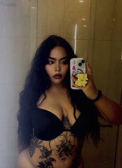 Cherriz - dominatrix in Bangkok Photo 3 of 12