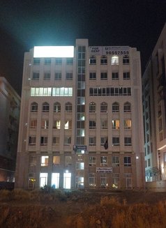 Cherry Alkhuwair - puta in Muscat Photo 2 of 4