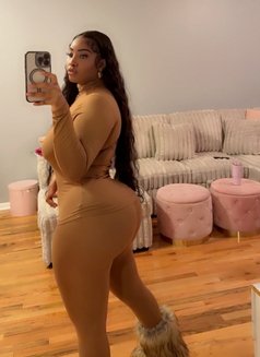 Cherry - puta in Erbil Photo 4 of 5