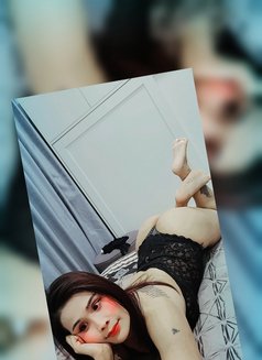Cherry Bahrain - masseuse in Al Manama Photo 7 of 11