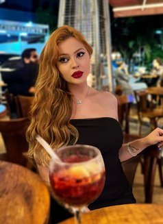 Cherry - escort in Singapore Photo 10 of 11