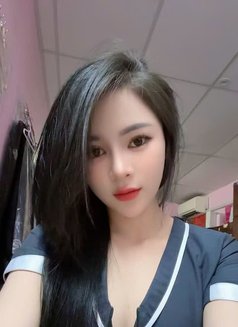 Cherry - escort in Bangkok Photo 1 of 8