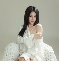 Cherry - escort in Bangkok Photo 4 of 8