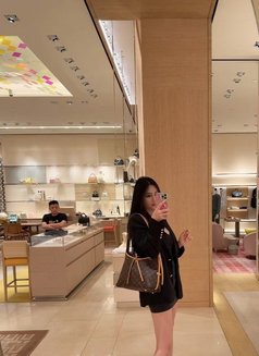 Cherry - puta in Shenzhen Photo 2 of 4