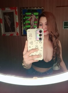 Cherry - escort in Manila Photo 5 of 8