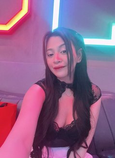 Cherry - escort in Manila Photo 6 of 8