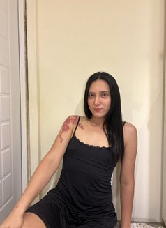 Come to relax with cherry - Transsexual escort in Dubai Photo 7 of 7