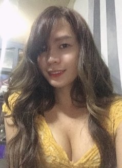 Cherry - Acompañantes transexual in Makati City Photo 2 of 12