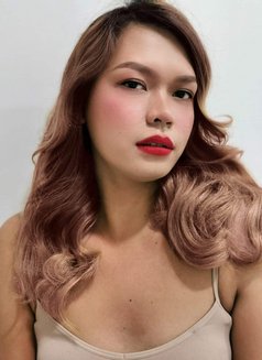 Cherry - Transsexual escort in Manila Photo 8 of 13