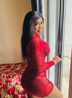 Cherry - escort in Dubai Photo 4 of 5
