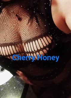 Cherry - escort in Kolkata Photo 7 of 11