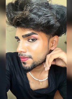 Cherry - Acompañantes masculino in Hyderabad Photo 1 of 1