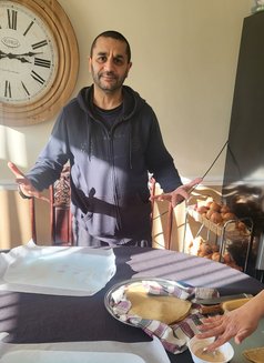 Cherry - Masajista in New Delhi Photo 2 of 2