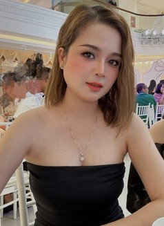 Cherry - escort in Dubai Photo 5 of 6