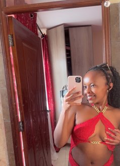 Cherry - escort in Nairobi Photo 1 of 2