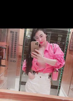 Chery lovely - escort in Hanoi Photo 8 of 11