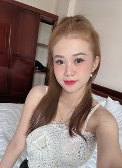 Cherry New - escort in Mumbai Photo 4 of 5