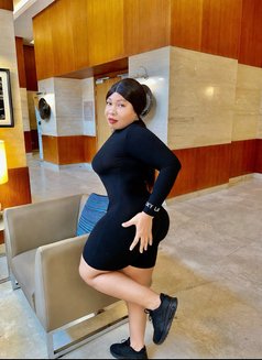 Cherry - escort in Cotonou Photo 1 of 3