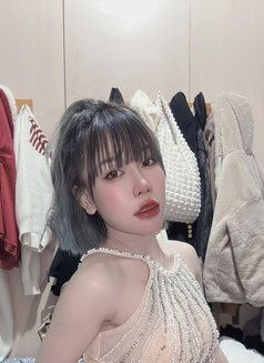 Cherry - escort in Abu Dhabi Photo 5 of 7