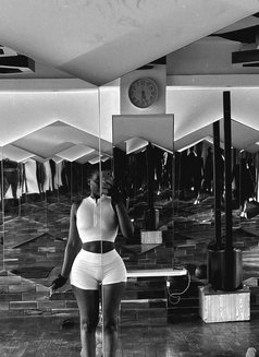 Cherry - escort in Pattaya Photo 2 of 4