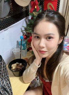 Cherry - escort in Bangkok Photo 2 of 6