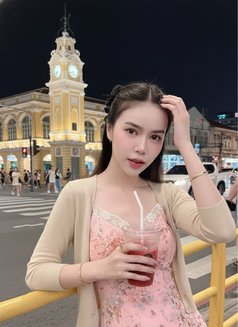 Cherry - escort in Bangkok Photo 3 of 6