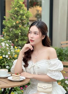 Cherry - escort in Bangkok Photo 5 of 6