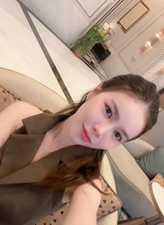 Cherry - escort in Bangkok Photo 7 of 8