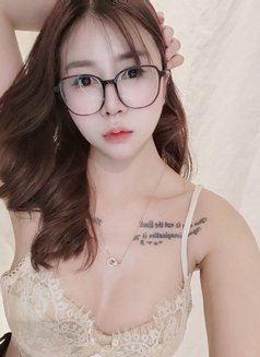 Lilly - escort in Bangkok Photo 1 of 8