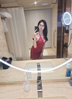 Lilly - escort in Bangkok Photo 5 of 8