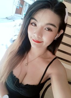 Cherry - escort in Bangkok Photo 1 of 7