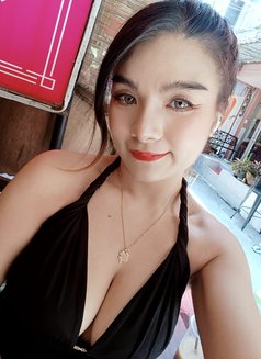 Cherry - escort in Bangkok Photo 3 of 7