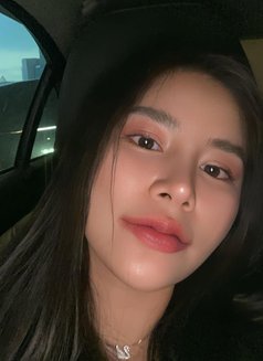 Cherry - escort in Doha Photo 4 of 5