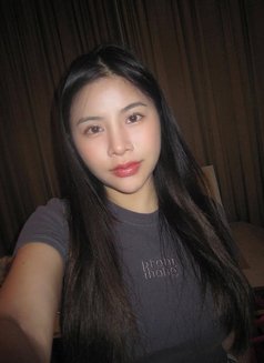 Cherry - puta in Doha Photo 5 of 5