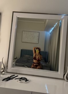 Cherry - masseuse in Dubai Photo 1 of 8