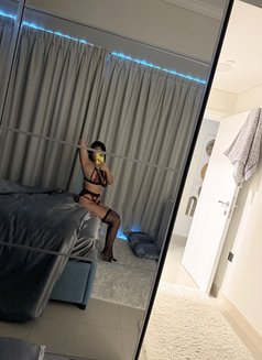 Cherry - masseuse in Dubai Photo 2 of 8