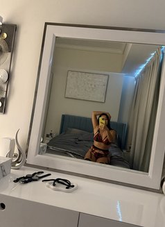 Cherry - masseuse in Dubai Photo 5 of 8