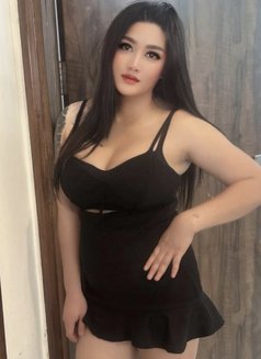 Cherry - escort in Gurgaon Photo 1 of 1