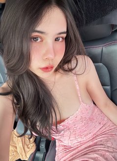 Cherry - escort in Riyadh Photo 3 of 4