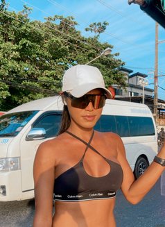 Cherry - Acompañantes transexual in Phuket Photo 4 of 7