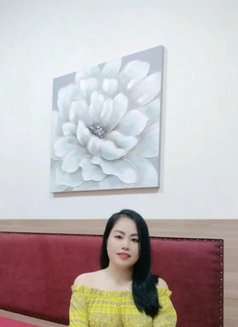 Cherry - escort in Dubai Photo 2 of 7