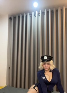 Cherry - escort in Ho Chi Minh City Photo 3 of 6