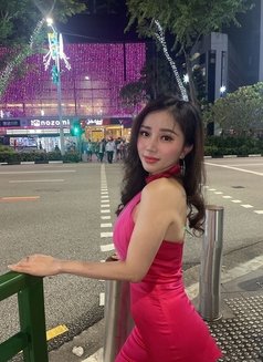cherry - escort in Singapore Photo 1 of 4