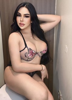 Cherry Vip Private Room - Transsexual escort in Abu Dhabi Photo 17 of 24