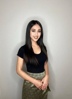 Cherry Young🇹🇭 - Masajista in Abu Dhabi Photo 9 of 9