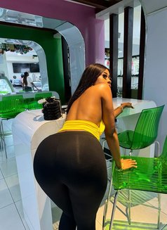 Cherry - puta in Bali Photo 2 of 4