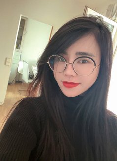 Chery - puta in Berlin Photo 3 of 5