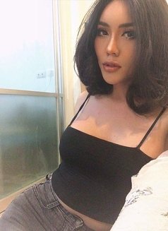 Cheryn - Transsexual escort in Bangkok Photo 2 of 8