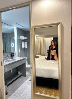 Chesca Hot Cock - Acompañantes transexual in Sydney Photo 1 of 9